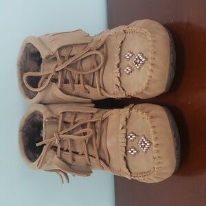 Manitobah Harvester Lined Mocs